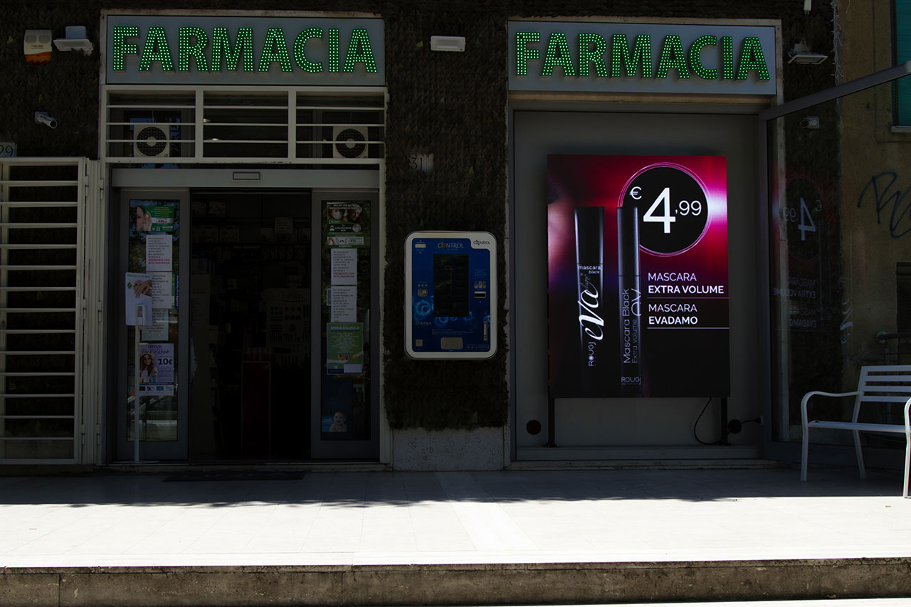 Roma, Farmacia Prati Fiscali