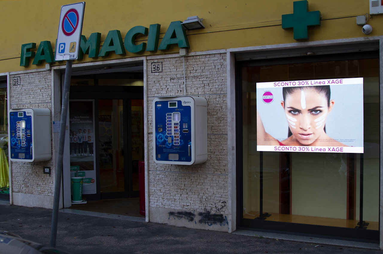 Roma, Farmacia La Donna Angela
