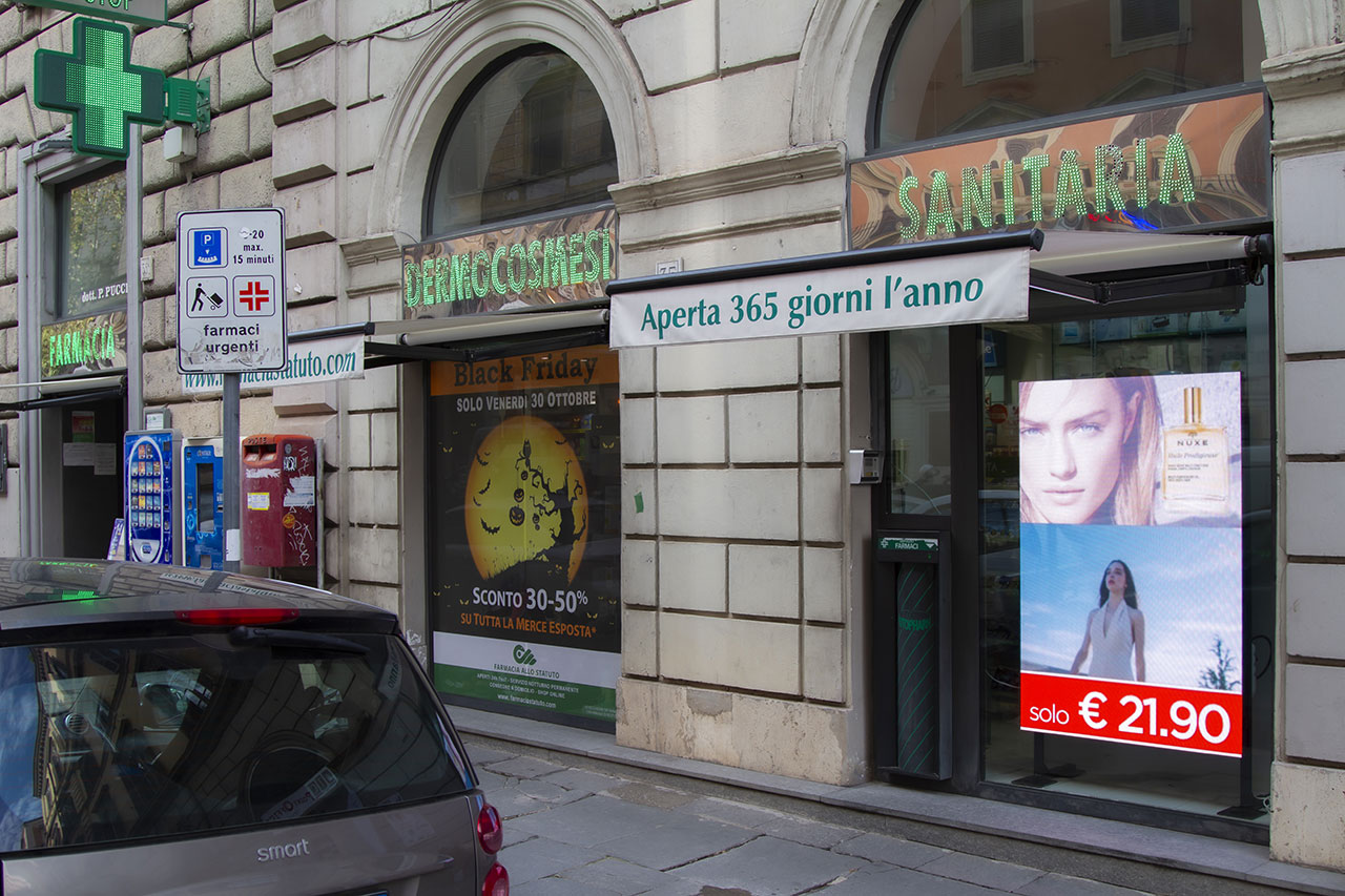 Roma, Farmacia Statuto