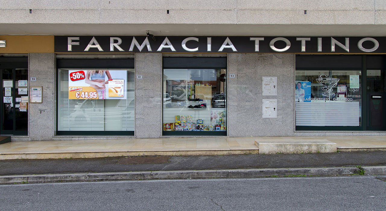 Roma, Farmacia Totino
